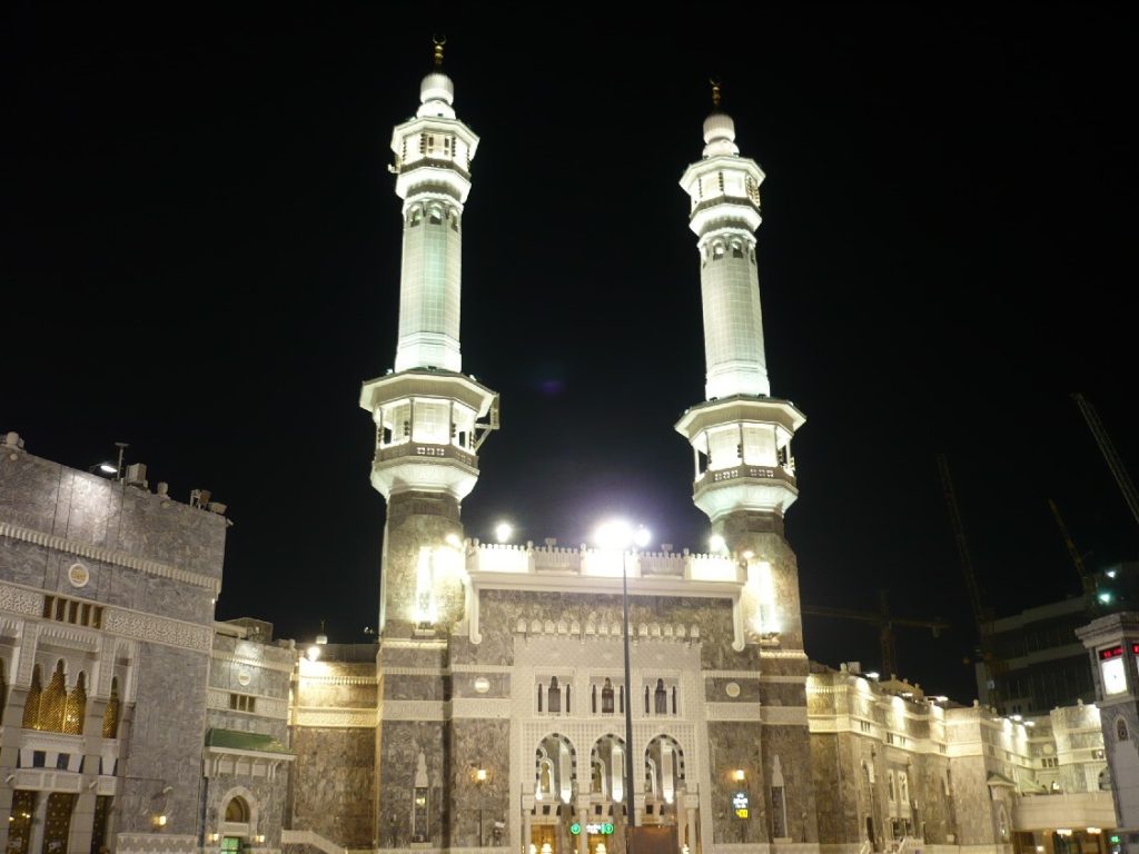 7 Days 5 Star Umrah Package room